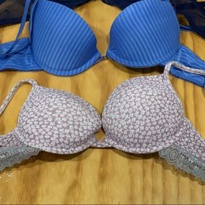 2 bras basically brand new
